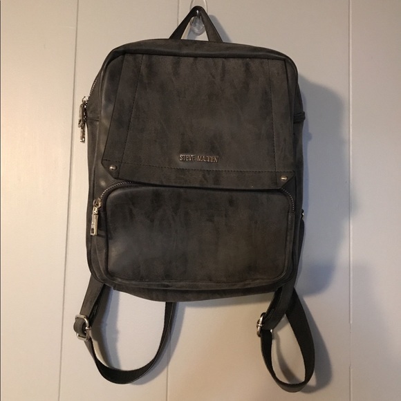 Steve Madden Handbags - Steven Madden Purse/Backpack NICE!!